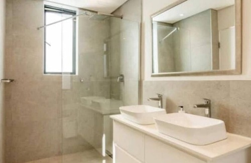 Fresnaye Villa | No Loadshedding Family Home with Fireplace