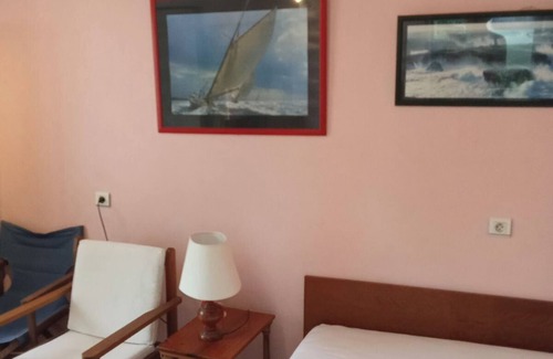 Concarneau Apartment | No luxury accommodation For two people