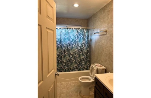 Waianae House | No Neighbors or streetlights. After March 9, 2025,will be a 1 bdrm. 1 ba.