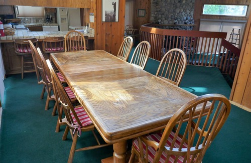North Wawona House | NO PARK RESERVATIONS NEEDED! INSIDE YOSEMITE PK FRANK LLOYD WRIGHT INSPIRED HOME