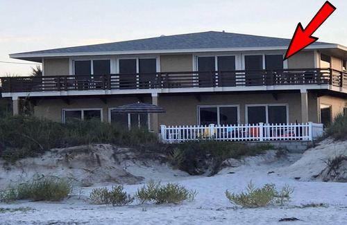 New Smyrna Beach Apartment | NO PET FEES - Angel Inn the Sand - Fish Unit Upstairs North Direct Beach Front