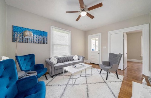 Grand Rapids House | No Place Like Home - Welcome Friends and Families - Sleeps 10