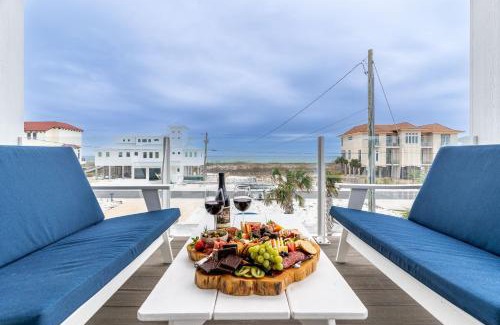 Navarre Beach House | No Shoes by Gulf Coast Getaways