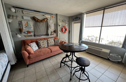 Bridgeport Heights Apartment | No Shoes? No Shirt? No Problem! Queen studio steps away from Daytona Beach!