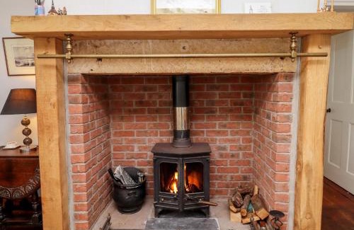 Bamburgh House | No2 Budle Bay Cottage