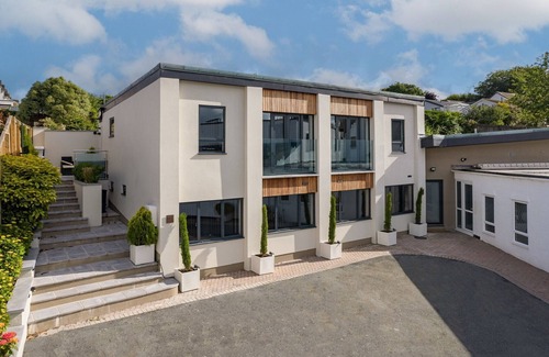 Saundersfoot House | No3 Highpoint luxury townhouse, 2en-suite bedrooms onsite indoor swimming pool