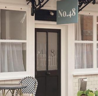 Pewsey Apartment | No48 - Luxe Edwardian Shop Conversion in Pewsey