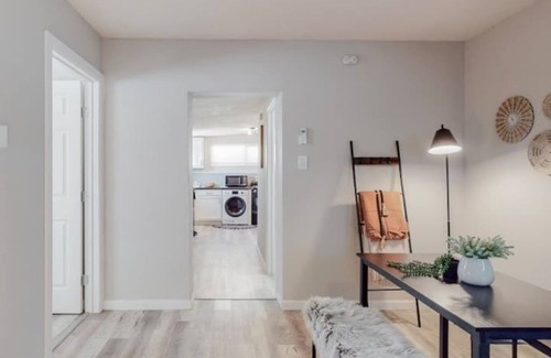 Silver Hill House | Nob Hill/UNM Luxury 2 Bedroom House w/King Beds