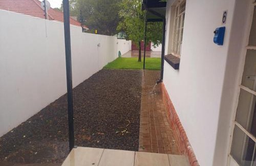 Bloemfontein Apartment | Nobis House Annex