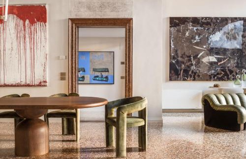 Cannaregio Apartment | Noble Floor Art Apartment R&R
