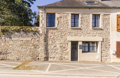 Cerisy-la-Foret Cottage | Noble house with garden, near St Vigor Abbey