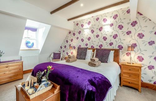 Whitby House | Nobles Cottage - Uk43351
