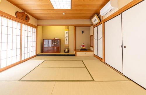 Higashi Ward Apartment | Nobu House"無料駐車場付き"BBQ可能"最大8人"外庭付き