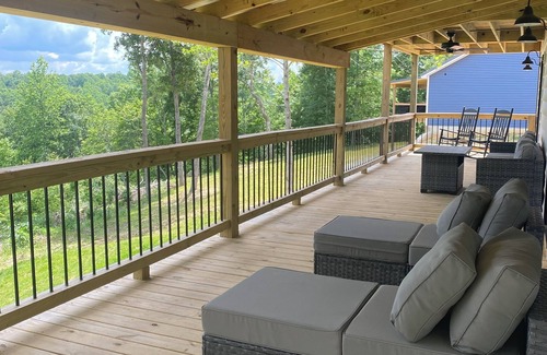 Lindseyville House | Nolin Lake Retreat with Gorgeous Lake View