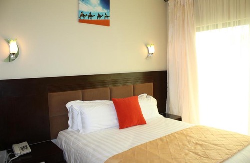 Lusaka Hotel | Nomads Court Chudleigh