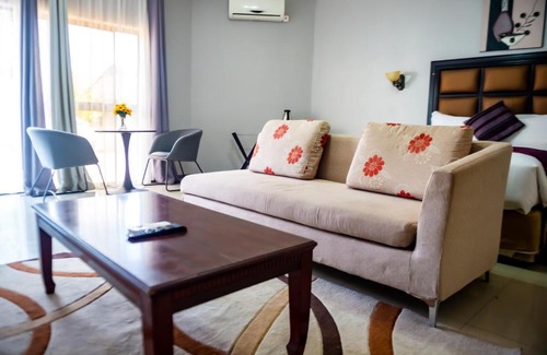 Lusaka Hotel | Nomads Court Chudleigh