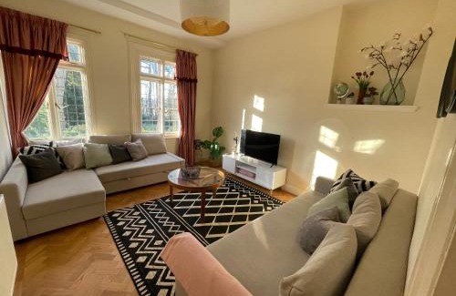 Exeter House | Nomi Homes - Otis House - Free Parking - Central -10ppl