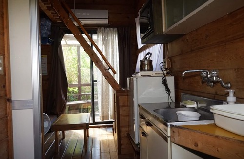 Nishina Cottage | Nonsmoking Tiny log house for 2 people with lo/Kamo-gun Shizuoka