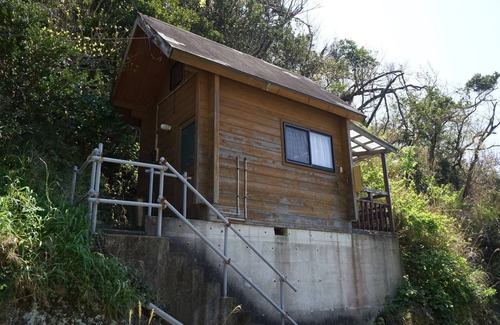 Nishina Cottage | Nonsmoking Tiny log house for 2 people with lo/Kamo-gun Shizuoka