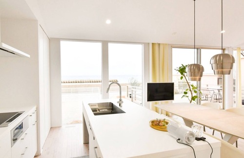 Awaji House | NonsmokingDogs welcome A rental villa with a private dog run and a panoramic view of the Awaji s/Awaji Hyōgo