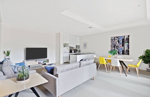 Melbourne Central Business District Apartment | Nook Melbourne - Collins Street