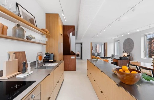 Greenpoint Apartment | Noorman by RoveTravel | 4BR Greenpoint Duplex