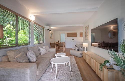 Noosa Heads Apartment | Noosa Hideaway 2 Bed Little Cove Noosa 200m to Beach