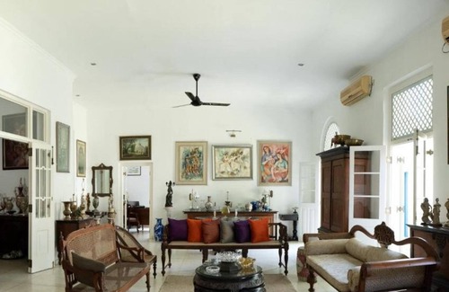 Kollupitiya Apartment | Nora Lynn Deluxe King Room