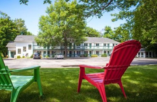 Sister Bay Hotel | Nordic Lodge