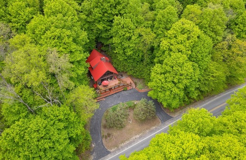 Bellaire Cabin | Nordic Serenity at Schuss Mountain, Sleeps 16!