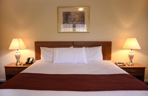 Lake George Hotel | Nordick's Inn