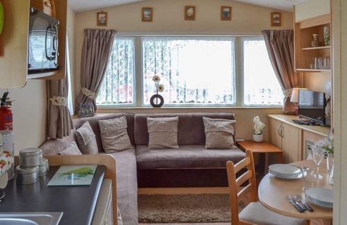 Bacton House | Norfolk Lavender Caravan - Sleeps 4 with Free WiFi and SKY TV.