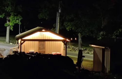 Elizabeth Apartment | Norfork Lake - Quaint 2 bedroom, no stairs. By the pool -camp store - pavilion.