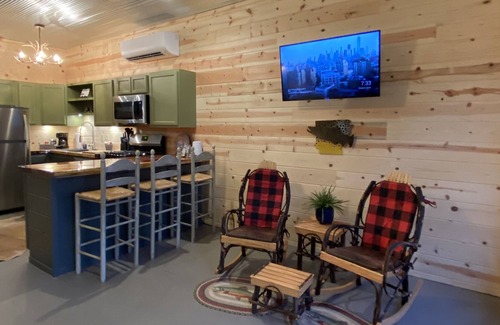 Norfork House | ❤️Norfork's Caddis Cabin - Close to all the sites! Walk to the Brew Pub & Café❤️