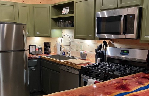 Norfork House | ❤️Norfork's Caddis Cabin - Close to all the sites! Walk to the Brew Pub & Café❤️