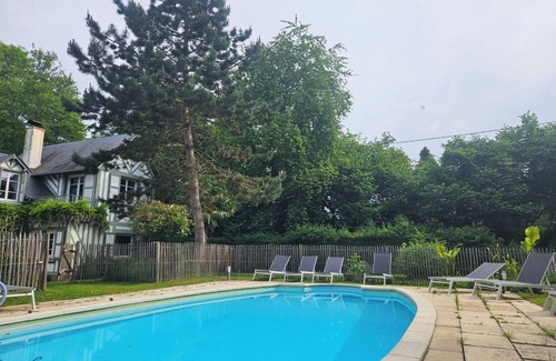 Tourgeville House | Normandy house near Deauville ideal for friends and family with swimming pool