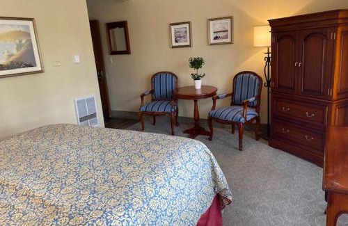 Golden Rectangle Hotel | Normandy Inn