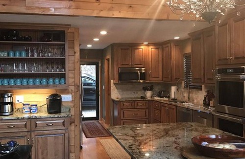 Lakeside Estates House | "”NORRIS LAKESIDE LOUNGE”