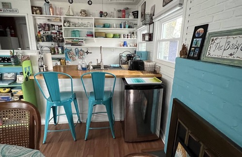 South Haven Cottage | NORTH BEACH - 1 Bed/1 Bath Cottage just steps from the beach & amazing sunsets