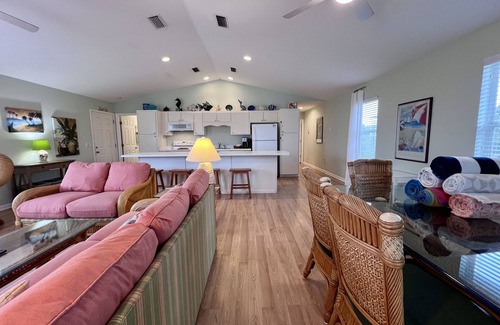 Cape San Blas House | North Cape San Blas, budget friendly, pets welcome, beach gear included.