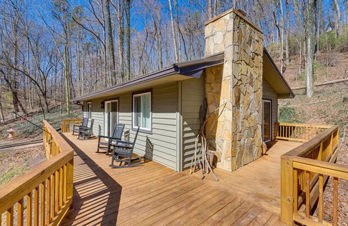 Marble Cottage | North Carolina Coupes Retreat w/Deck & Grill!