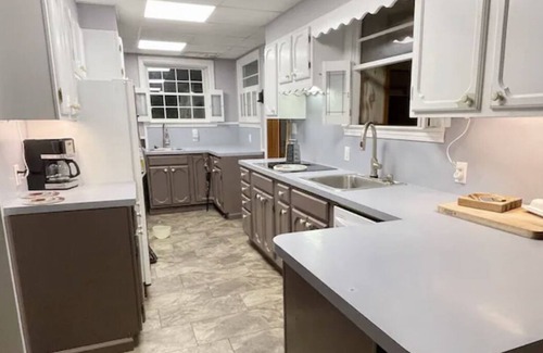 West Glens Falls House | North country escape 15 min north Lake George 15 minutes south Saratoga Springs