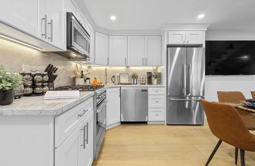 North End Apartment | North End Entire House