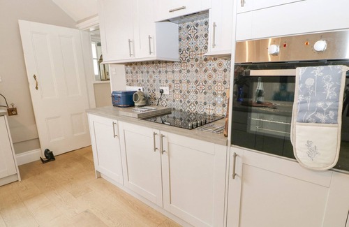 Stockton-on-Tees Cottage | NORTH FARM, pet friendly, with open fire in Sedgefield, County Durham