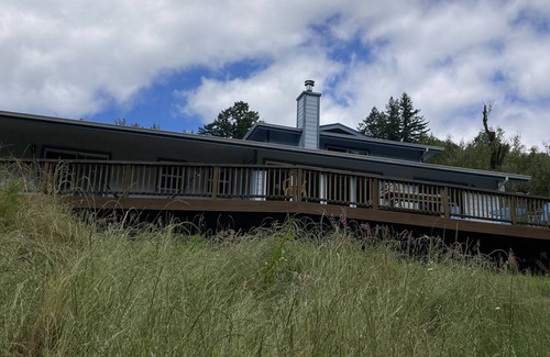 Brookings House | North Fork Chetco River House