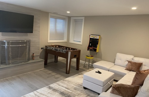 Cutchogue House | North Fork, New Construction with heated pool, walking distance to beach