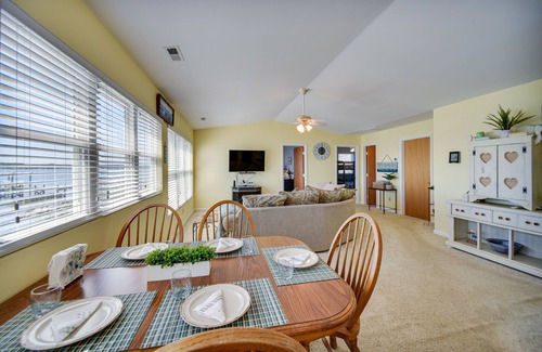 Ware House | North Home on North River w/Community Dock