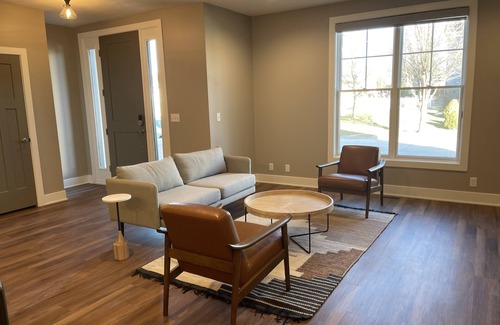 Lincoln House | North Lincoln, Minutes from Pinnacle Bank Arena and Memorial Stadium