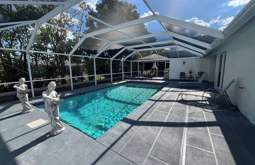 Willoughby Acres House | North Naples getaway w/Heated Pool. Pet friendly!