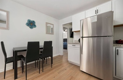 Dallas House | North of Gastonia Cute Cottage w/Comfort & Style